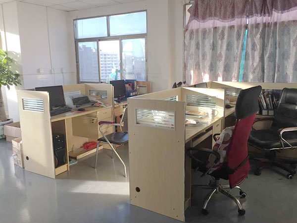 宏浩達數(shù)據(jù)線廠家業(yè)務員辦公室