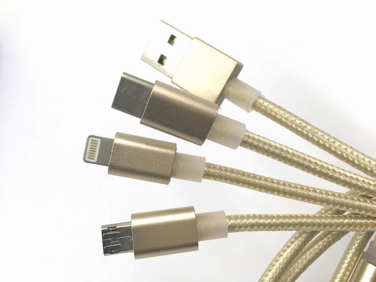 一拖三type-c數(shù)據(jù)線 一拖三type-c數(shù)據(jù)線